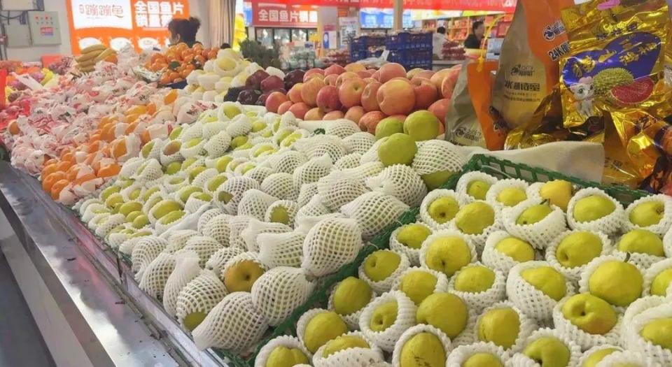 備年貨啦！博州商超購銷熱潮涌動(dòng)，傳統(tǒng)年味與特色風(fēng)物齊登場(chǎng)