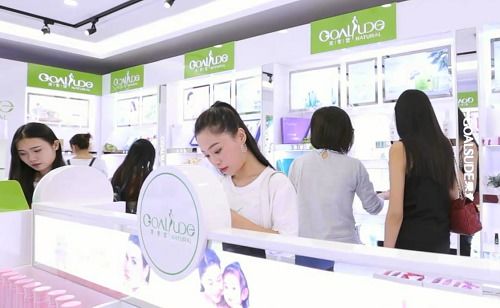 如何成功經(jīng)營好一家化妝品店 過來人給你指點